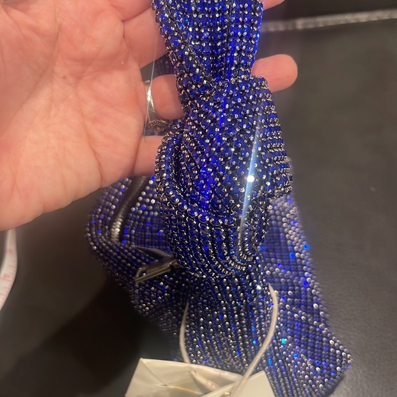 NWT Madison West Los Angeles blue Bedazzled Handbag with Knot Design - Picture 4 of 5
